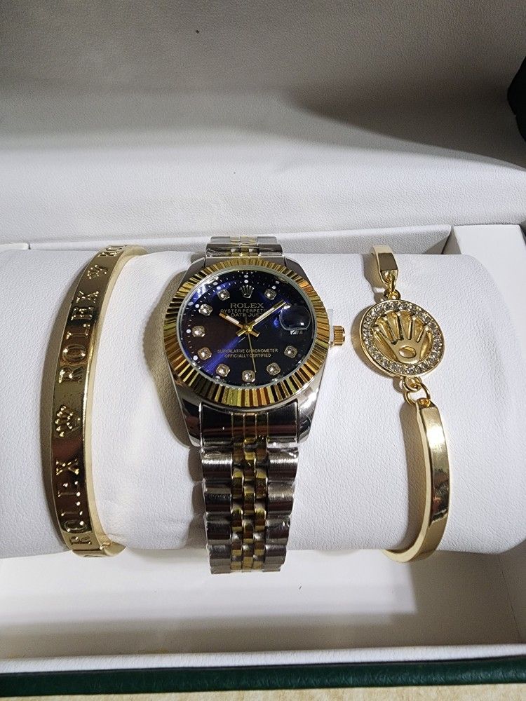 Stainless Steel Watch With Bracelets