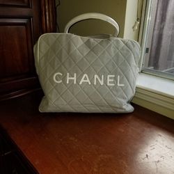 Chanel grey quilted bag