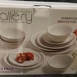 12 Pc Dinnerware Set