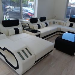 LUXURY SECTIONAL SOFA, SPECIAL OFFER. 