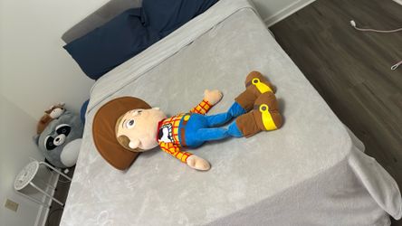 Woody Plushie (Toy Story )