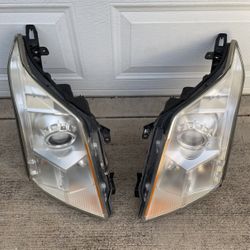 Cadillac SRX Headlights
