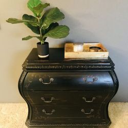 Accent Chest of Drawers