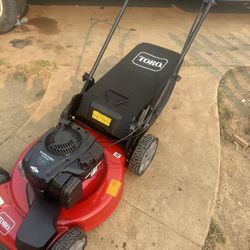 Toro 22 in. Recycler Briggs & Stratton High Wheel FWD Gas Walk Behind Self Propelled Lawn Mower with Super Bagger