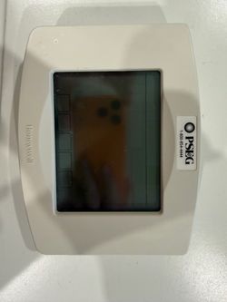 Honeywell UtilityPRO Touchscreen Thermostat (PSE&G) - Untested