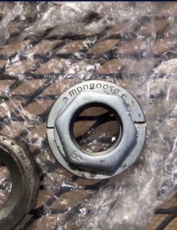 MONGOOSE 28T BOTTOM BRACKET 80s Vintage