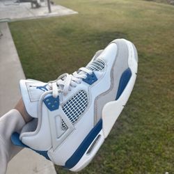 Air Jordan 4