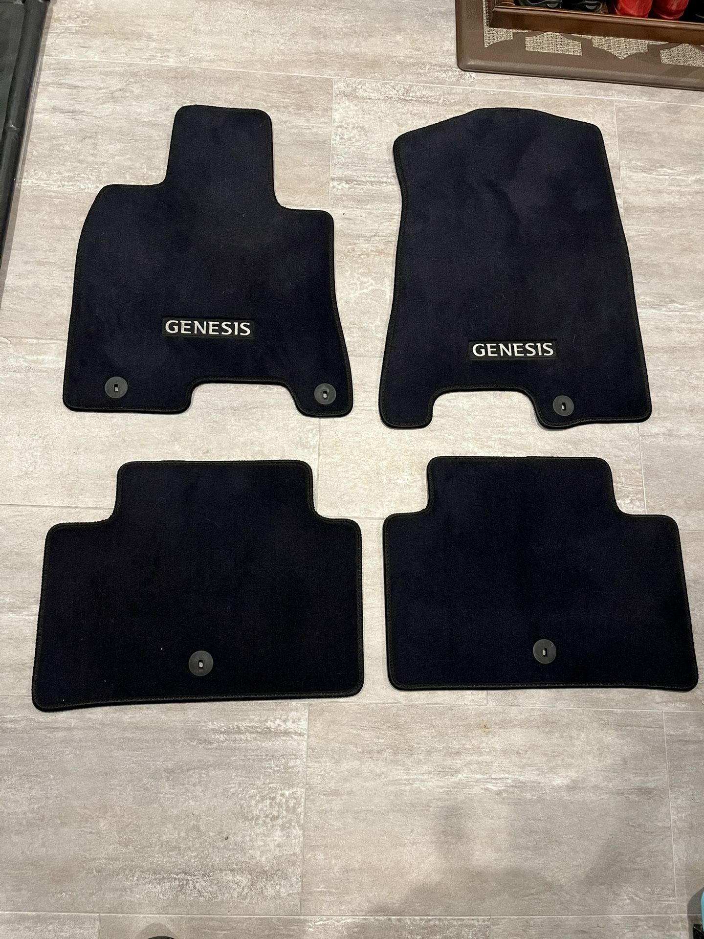Car Mat Set