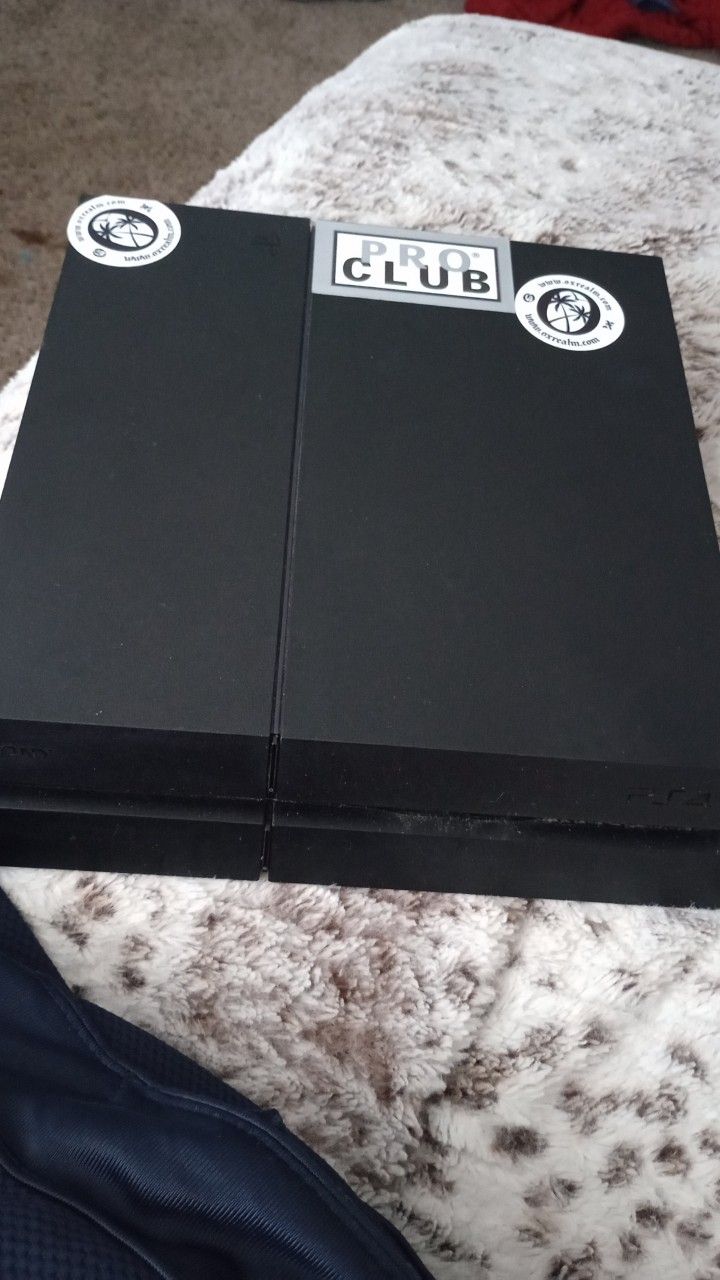 Ps4 pro For $300 Lmk Still In Good Condition Comes With Cables Controller And Charger
