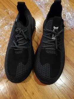 Mens Size 12  STEEL TOE work shoes Sneaker