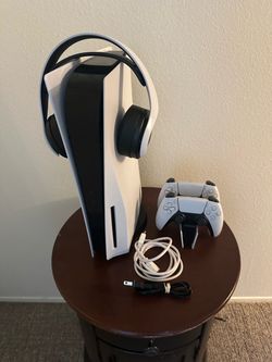 PS5 Disc 1TB Bundle Sony Headset & 2 controllers