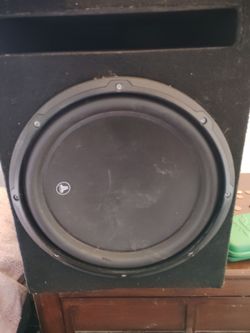 Jlaudio 12' subwoofer in box