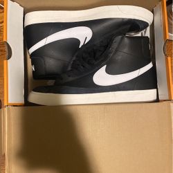 Nike Blazer Mid Black An White Size 13