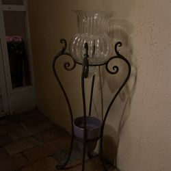 Beautiful Glass Vase Stand 
