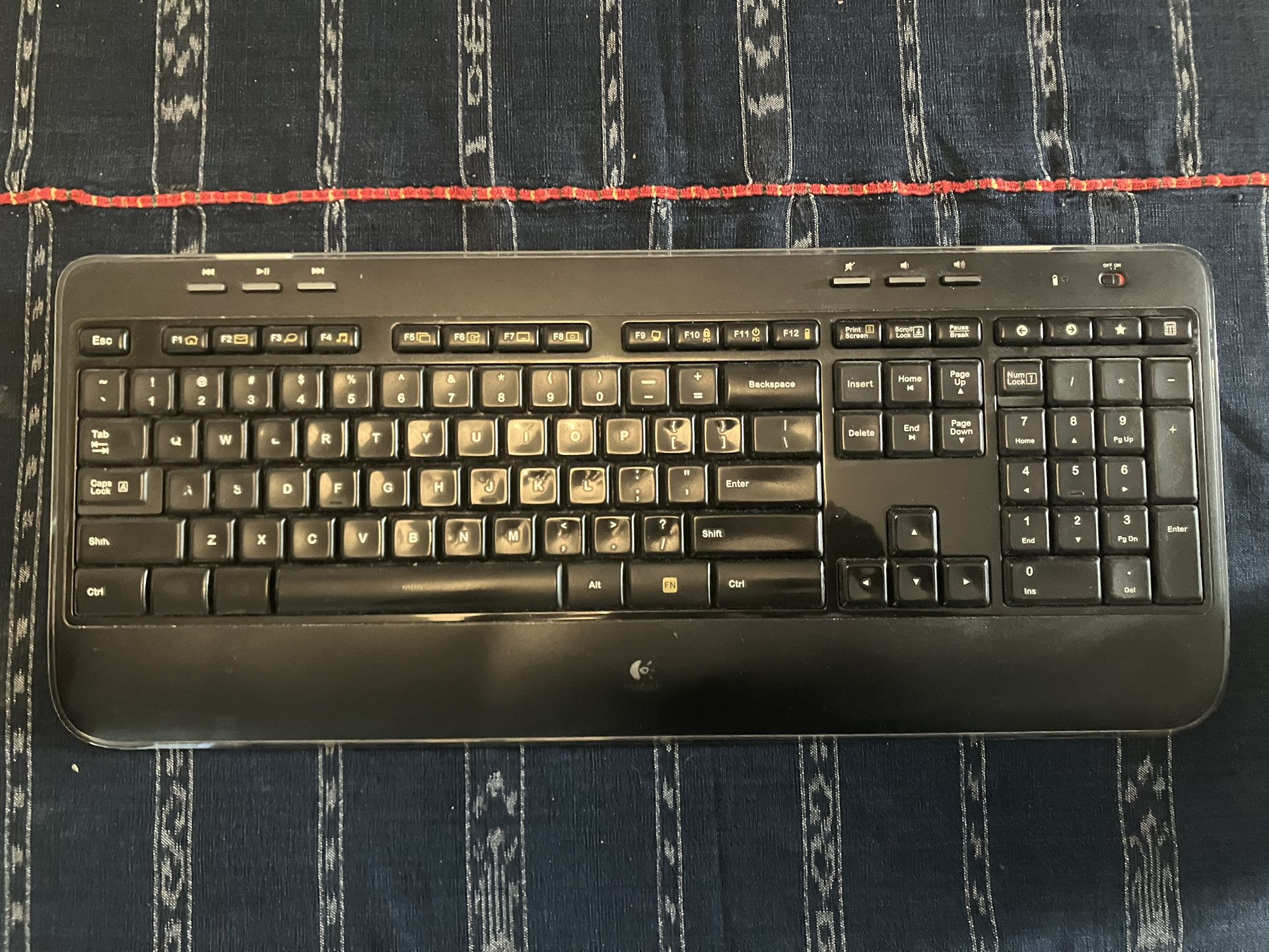 Logitech K520 Wireless Keyboard