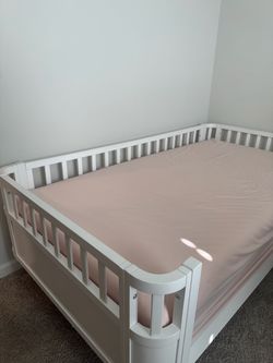 Cute twin bed