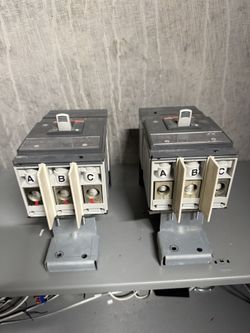 3 Pole Circuit Breaker