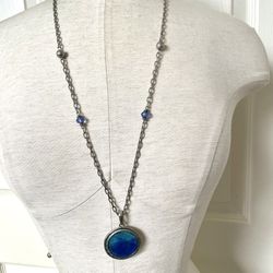 Kenneth Cole Blue pendant Necklace 