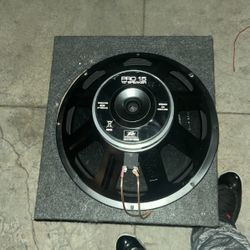 Brand New Just Took Out The Box Right Now And put it in a 15 inch box box is also new A Pro 15 Sub