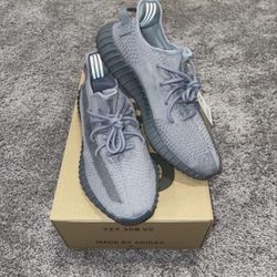 Yeezy 350v2 STEEL GRAYS