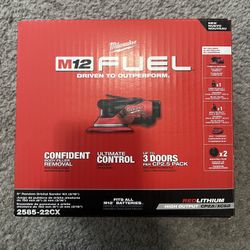 Milwaukee M12 FUEL 6" Random Orbital Sander Kit 2 Batteries