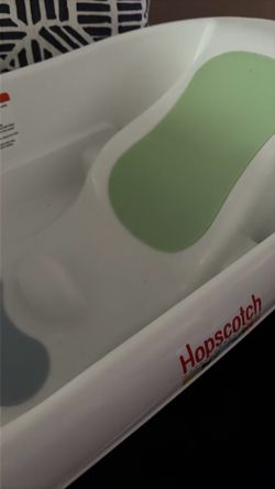 Hopscotch Lane 3-in-1 Baby Bathtub with Sling, White, Newborn to Toddler, Ages 0+ Months