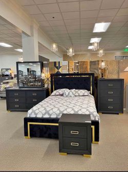 New queen bedroom set