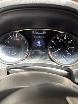 Nissan rogue 2016 familiar