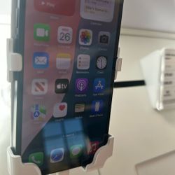 iPhone 16e Saleeeeee