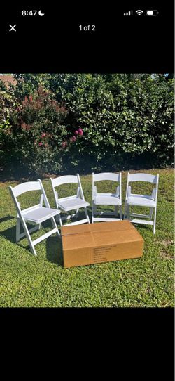 White Resin Folding Chairs – Set of 4
