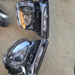 21-23 Chevy Trailblazer Headlights Oem