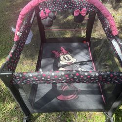 Minnie mouse 3d Ultra Play Yard !with Baby Vtech Rocking Unicorn !