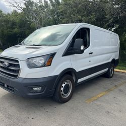 Ford Transit 150 Low Roof 2020 clean Title 