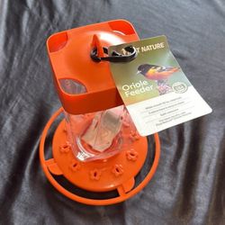 First Nature - 32-oz - HummingBird Drinker / Feeder.