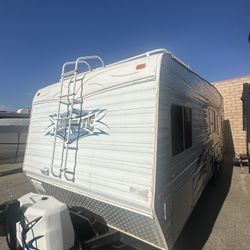 2007 Weekend Warrior FS2300 Toy Hauler