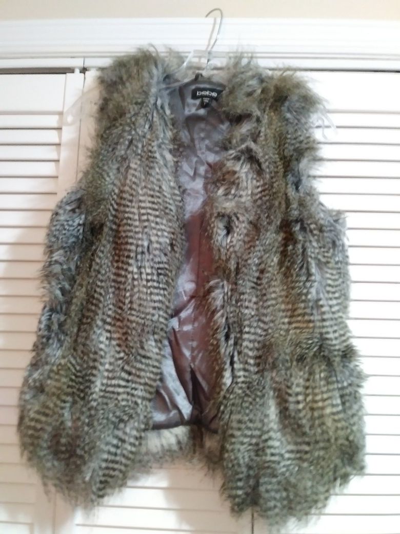 Bebe Faux Fur vest Sz large