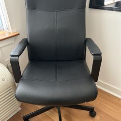 Black Leather Recliner Chair