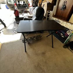 Gaming desk