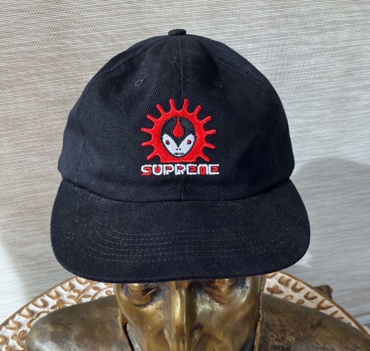 Supreme Vampire 6-Panel Black Baseball Cap