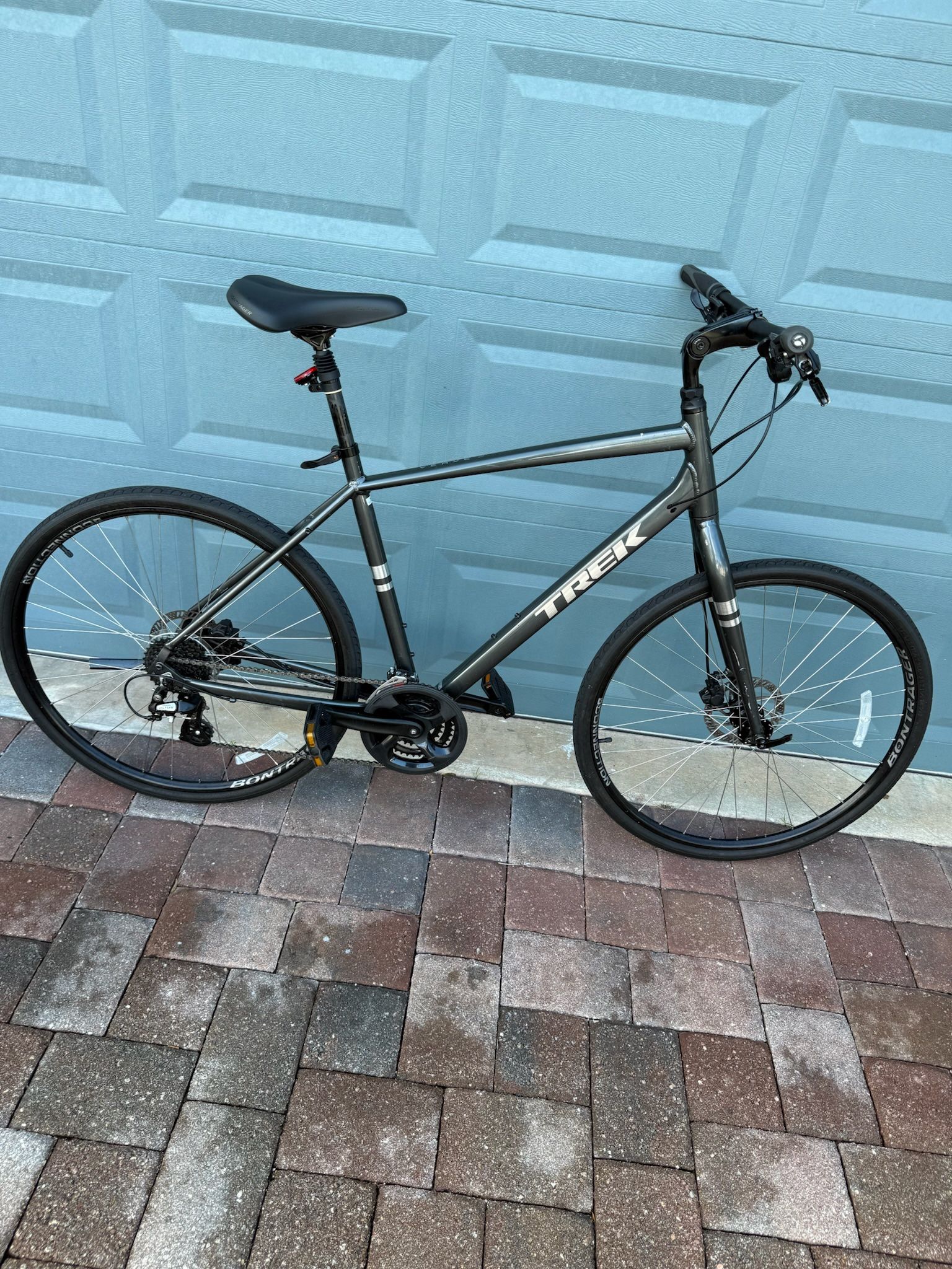 Trek Verve2 XL frame 700 wheels hydraulic disc brakes