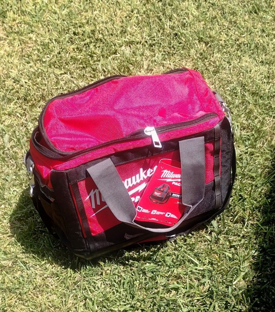 Milwaukee 15" Pack out Tool Bag