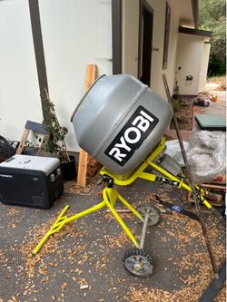 Newish concrete mixer