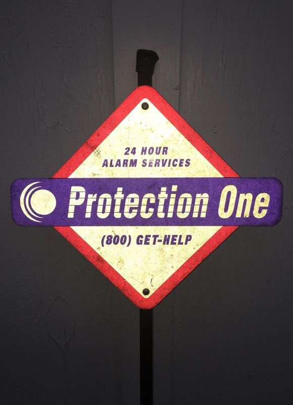 Protect one sign with pole