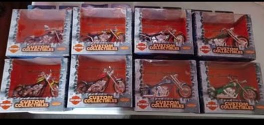 Harley Davidson 2001 (8) Diecast Set