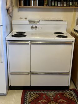 Vintage 1950s GE Slide In Stove/Oven