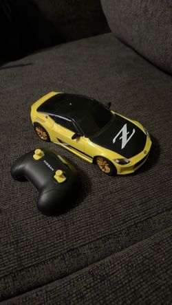 The brand is from motorDayz and it says Nissan