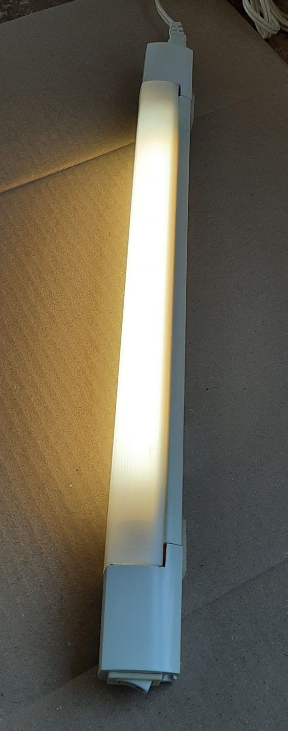 $4 Corded Light Bar