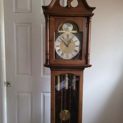 Grandfather  Clock In Good Working Condition 