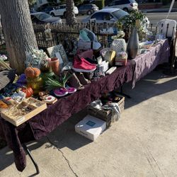 Lots Of Good Stuff /yard Sale