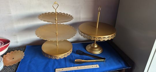 Beautiful gold servers